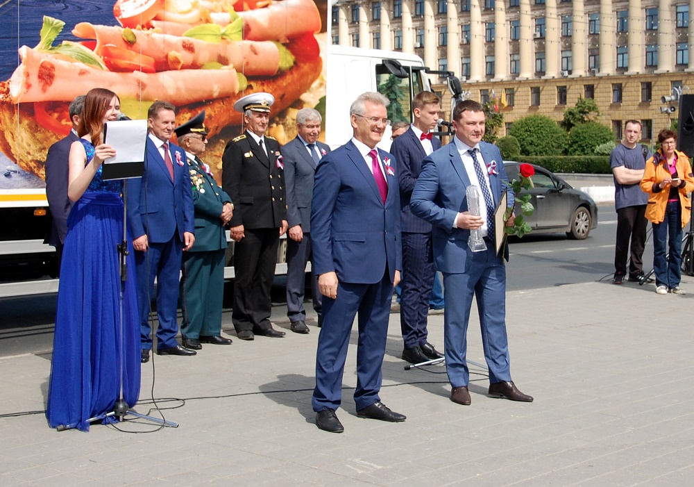Вручение диплома победителей регионального конкурса за звание «Лучшее промышленное предприятие Пензенской области в 2017 году»